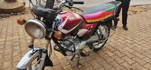 TVS HLX 125 2018 Red