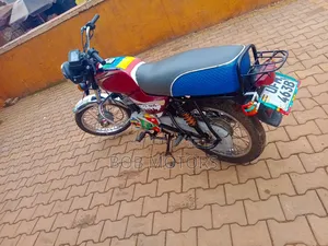 Bajaj Boxer 2022 Red