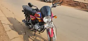 Bajaj CT 125X 2025 Red