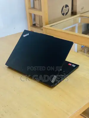 Laptop Lenovo Thinkpad E16 G1 16GB AMD Ryzen 5 SSD 256GB