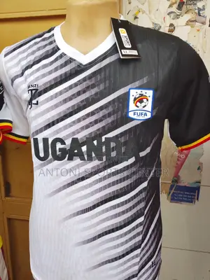 White Uganda Crans Players Vassion