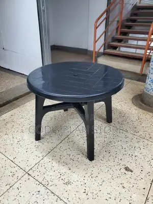 Plastic Durable Round Table Black