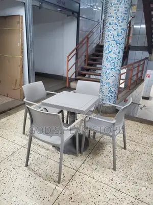 Executive Dining Table With 4 Chairs