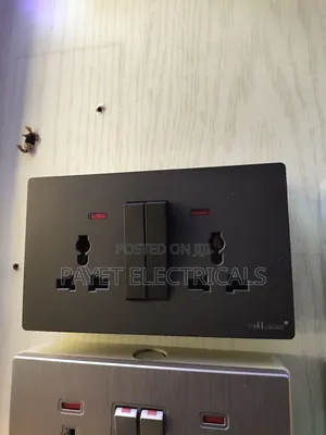 Unique Classic Double Socket Black