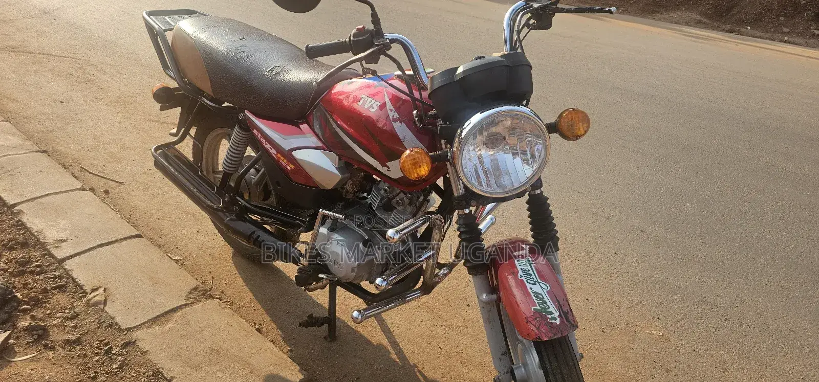 TVS HLX 125 2018 Red