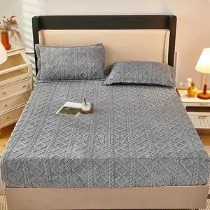 6x6 Stretcher Mattress Cover With 2 Pillow Cases.