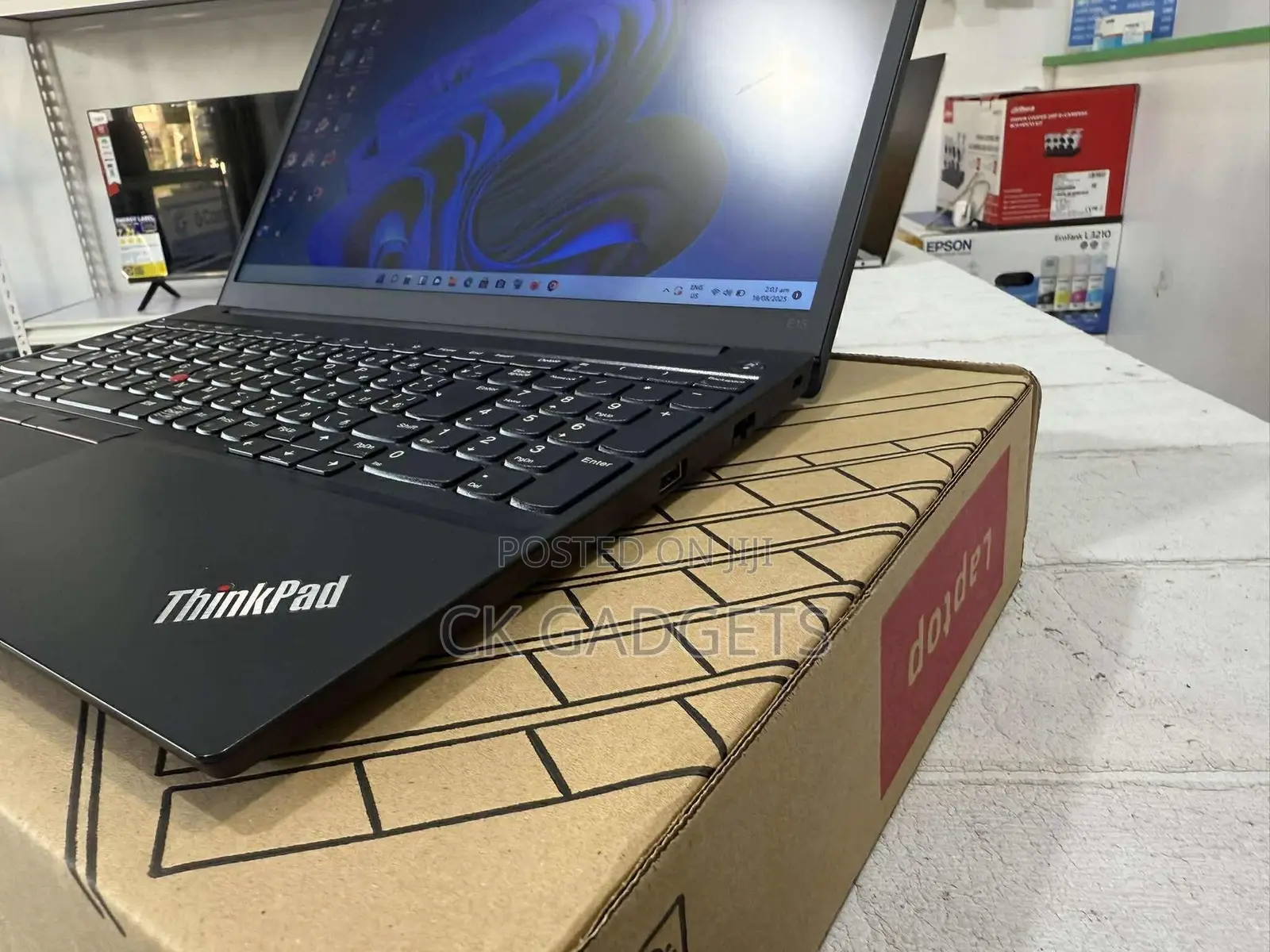 New Laptop Lenovo Thinkpad E15 16GB AMD Ryzen 5 SSD 1T