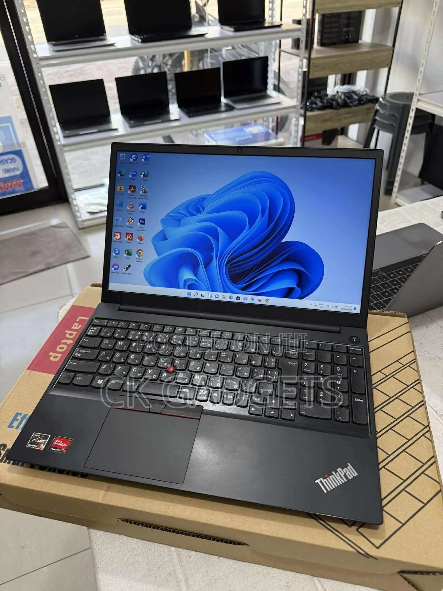 New Laptop Lenovo Thinkpad E15 16GB AMD Ryzen 5 SSD 1T