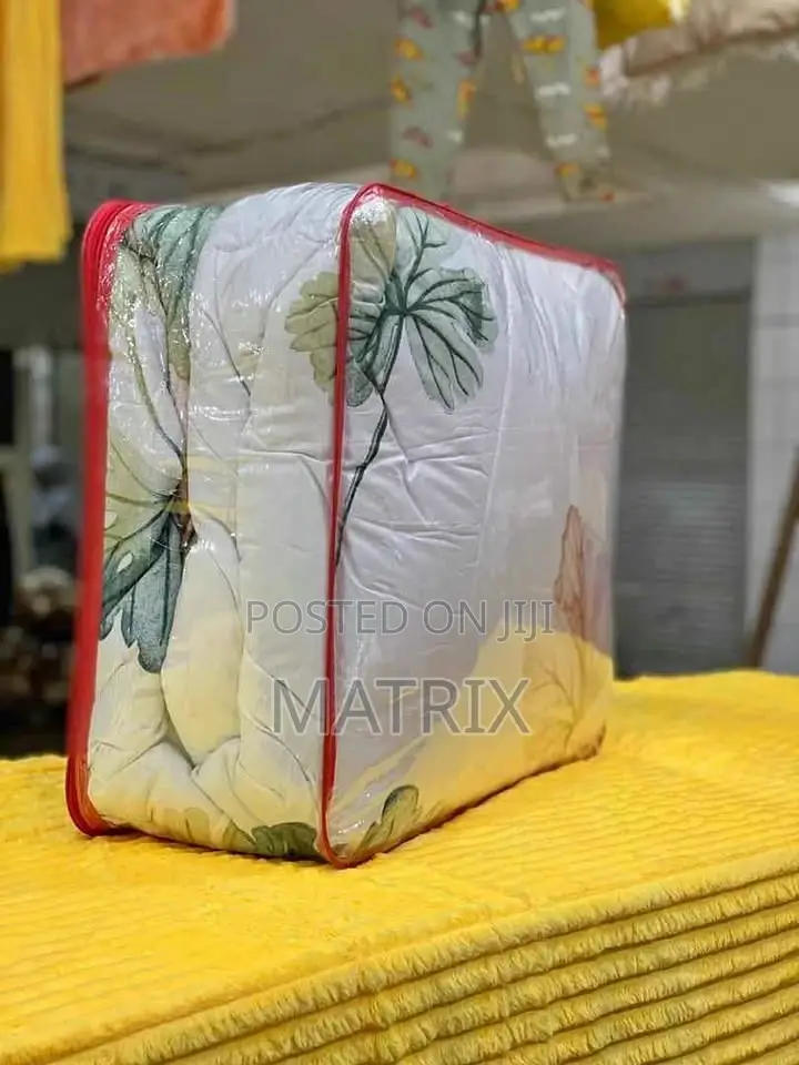 4pcs Premium Duvet Set With Bedsheet 2 Pillowcases - Multicolor