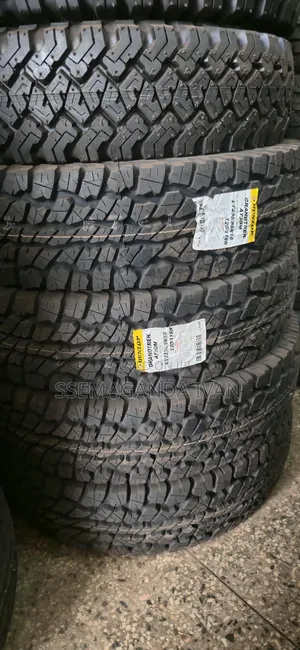 235/85r16 At3gm Dunlop Grand Trek