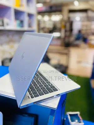 Laptop HP EliteBook 840 8GB Intel Core I5 SSHD+SSD 256GB