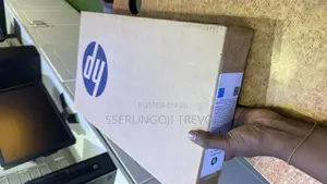 New Laptop HP 15s 8GB Intel Core I3 SSHD+SSD 256GB