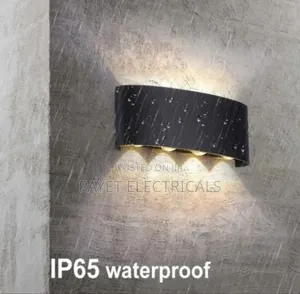 Water Resistant Outdoor 8way Wall Light