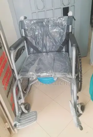 Adult Medical Wheel Chair With Pot