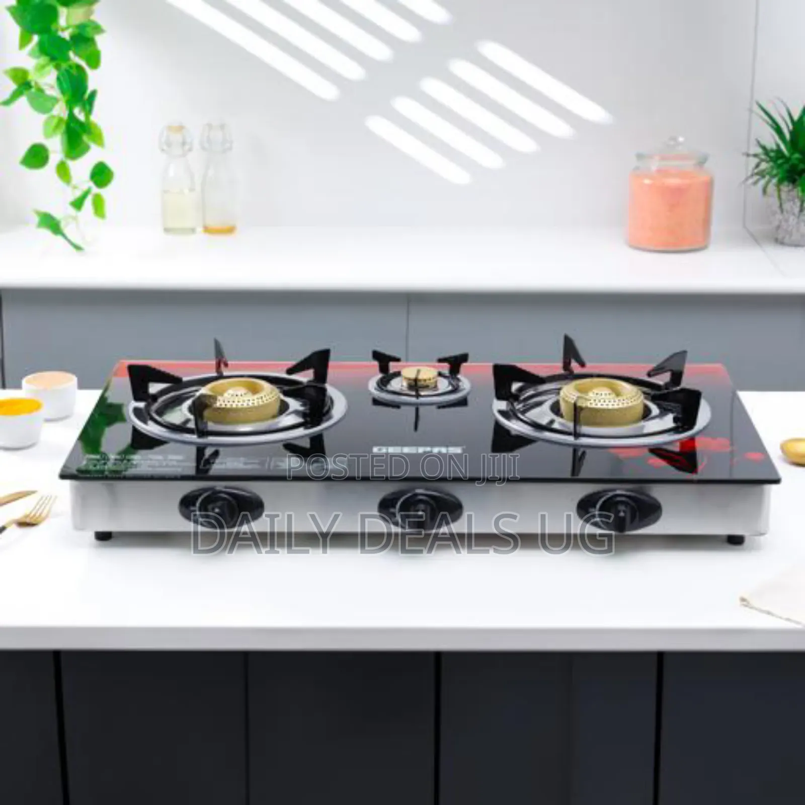 Geepas Ggc31012 3-Burner Gas Cooker