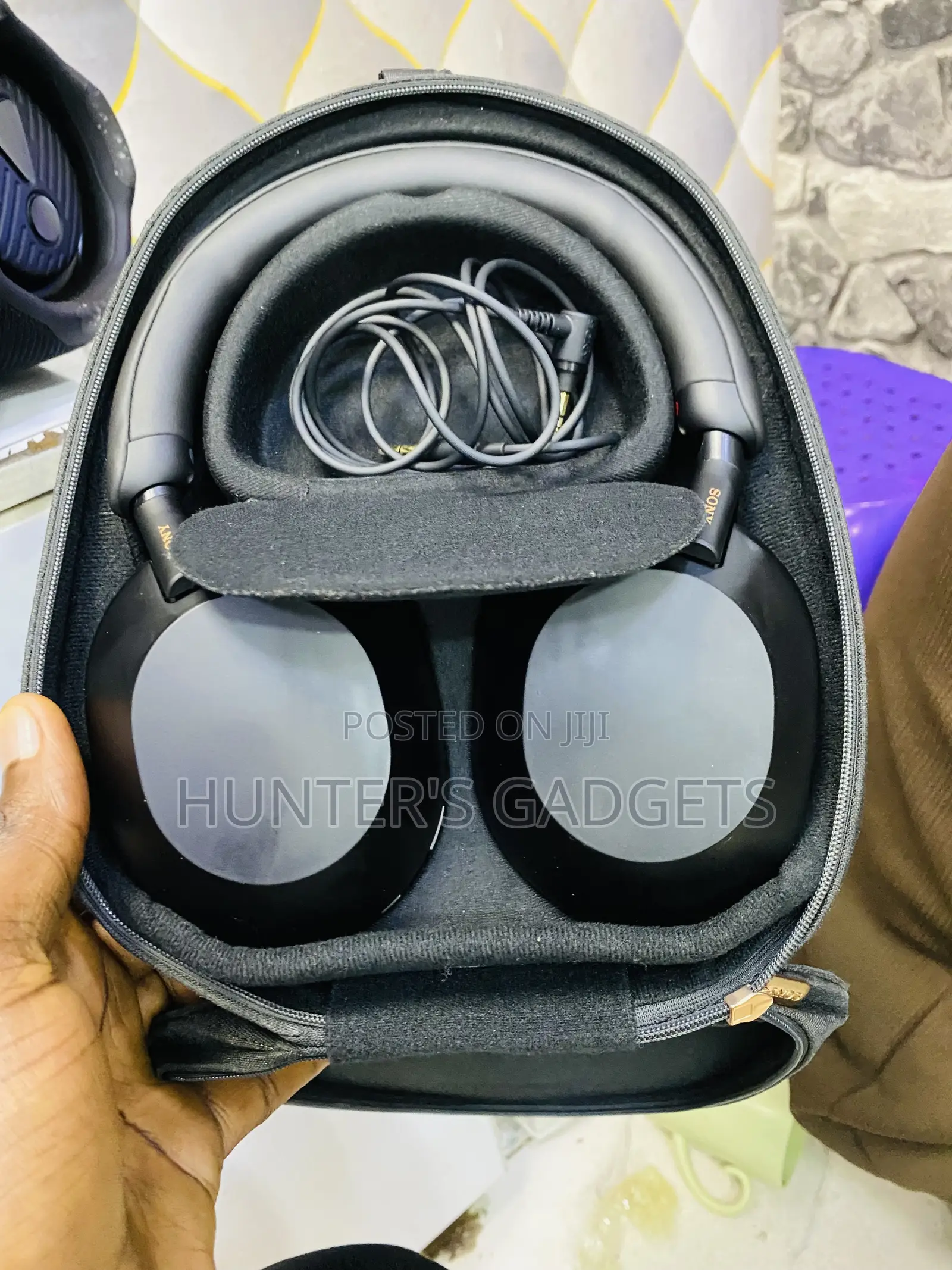 Sony Headphones Bluetooth Rechargeable With It’S Cable Case 1000mx5