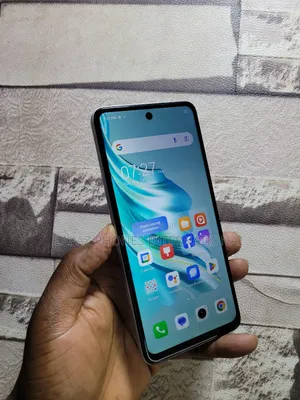 Tecno Spark 20 128 GB White