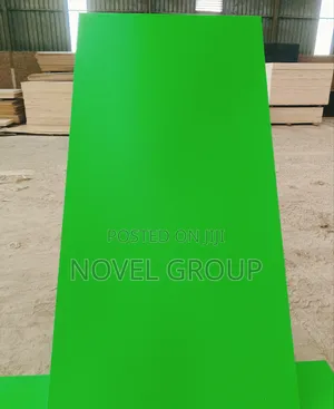 Forest Green Laminated Block Boards (8ft X 4ft X 18mm)