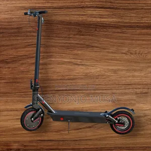 Scootgoo M1 Electric Scooter - Commuter-Friendly Powerful
