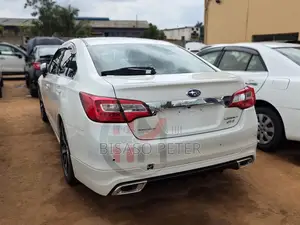 Subaru Legacy 2.5i Premium 4dr Sedan AWD (2.5L 4cyl CVT) 2015 White