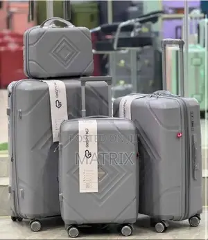 Set of 3-in-1 Unbreakable Rubber Waterproof Suitcases With Small Bag