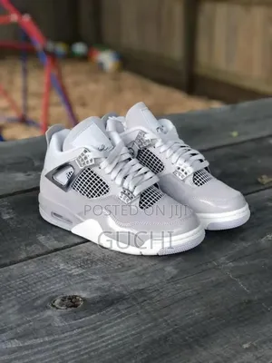 Jordan 4 White