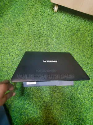 Laptop 4GB Intel Celeron eMMC 60GB