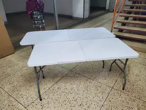 Outdoor/Indoor Plastic Foldable Table Foldable Table