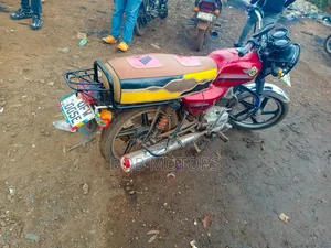 Bajaj Boxer 100 2023 Red