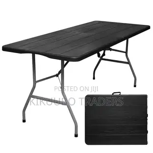 Foldable Table (6 Persons)