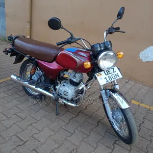 Bajaj Boxer 125 2021 Red