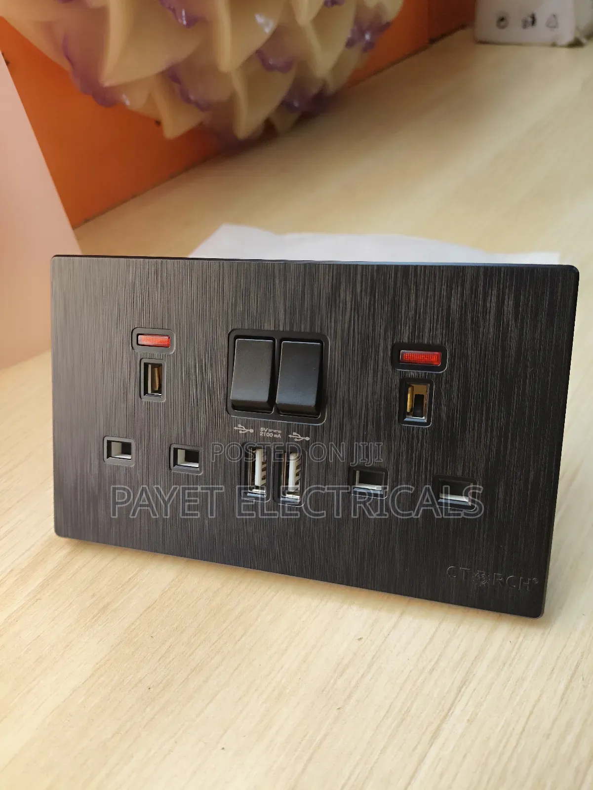 Ctorch Black Vip Double Socket With Usb