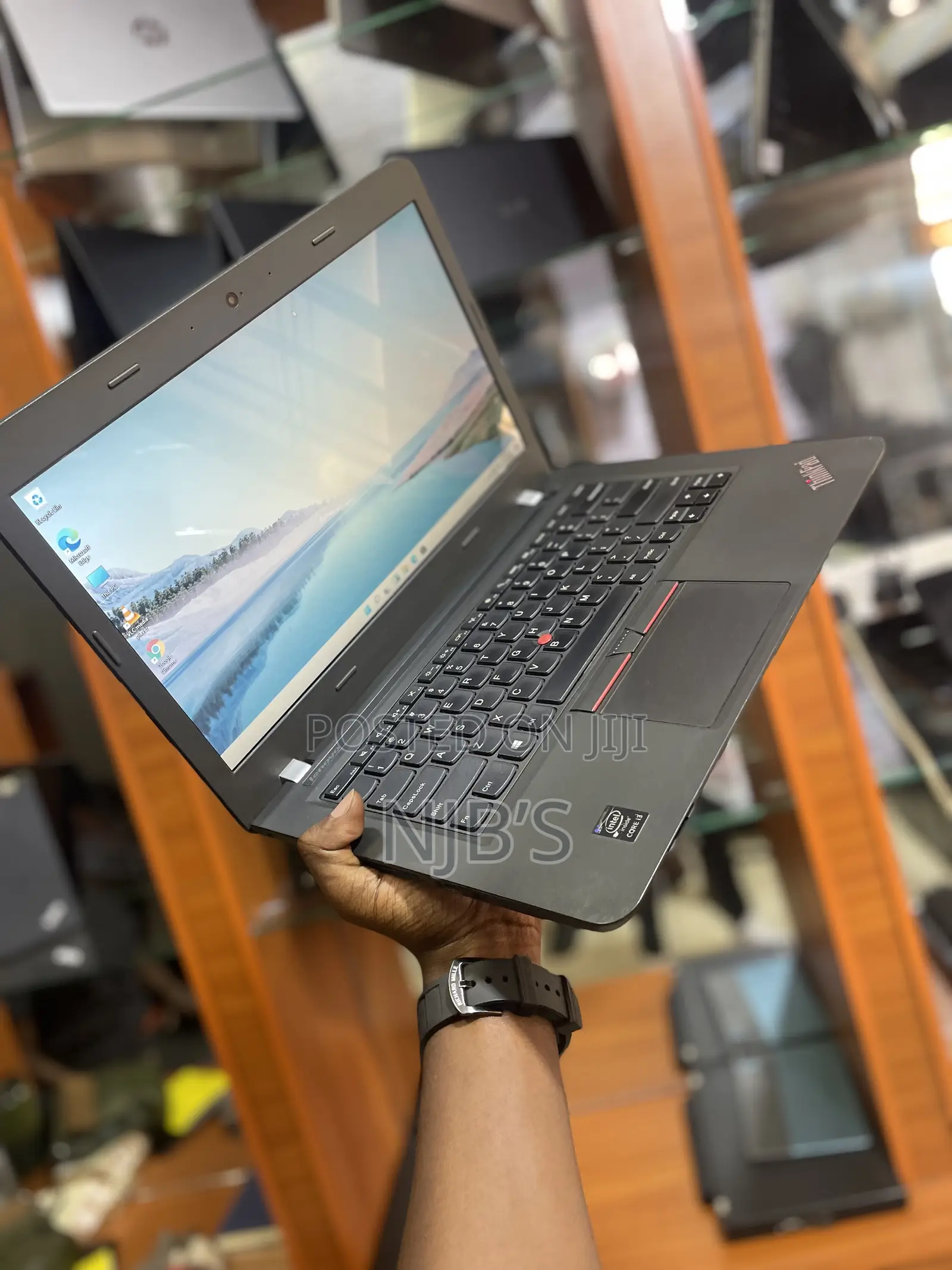 Laptop Lenovo ThinkPad Edge E450 4GB Intel Core I3 HDD 500GB