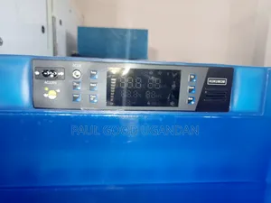 Small Egg Incubator (190 Eggs)
