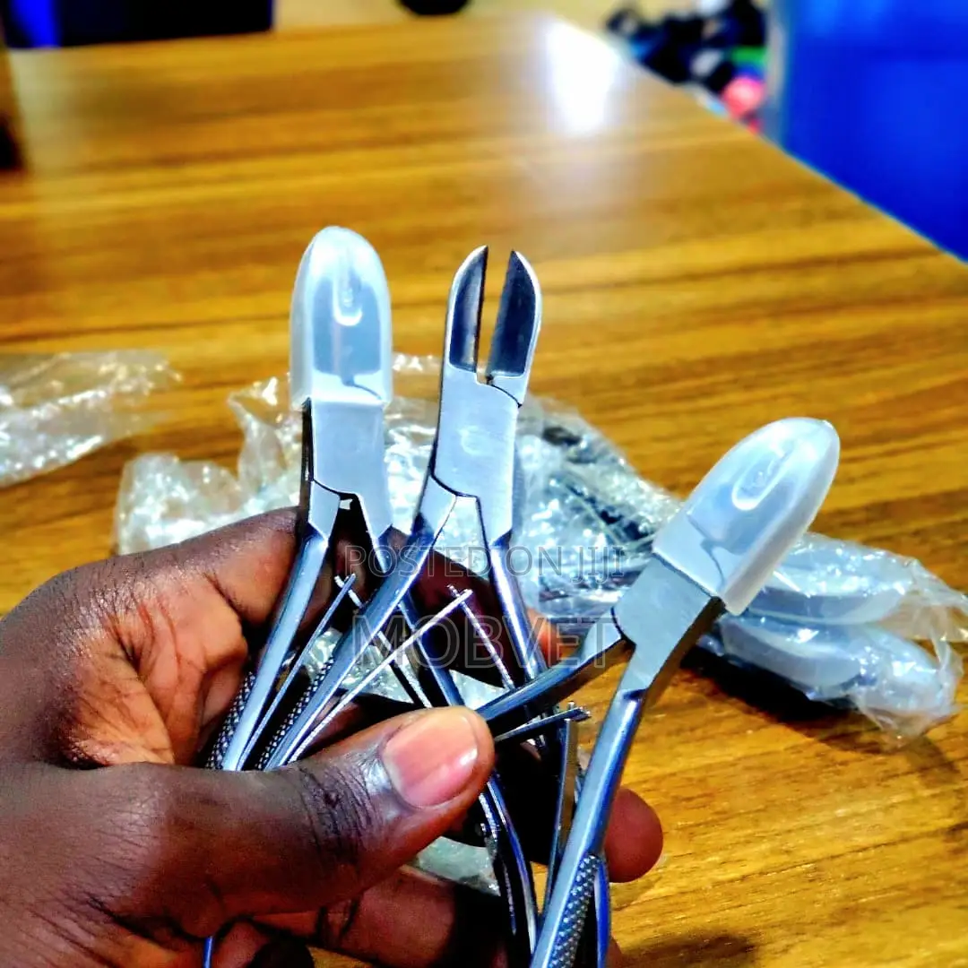 Piglet Teeth Clipper Plier