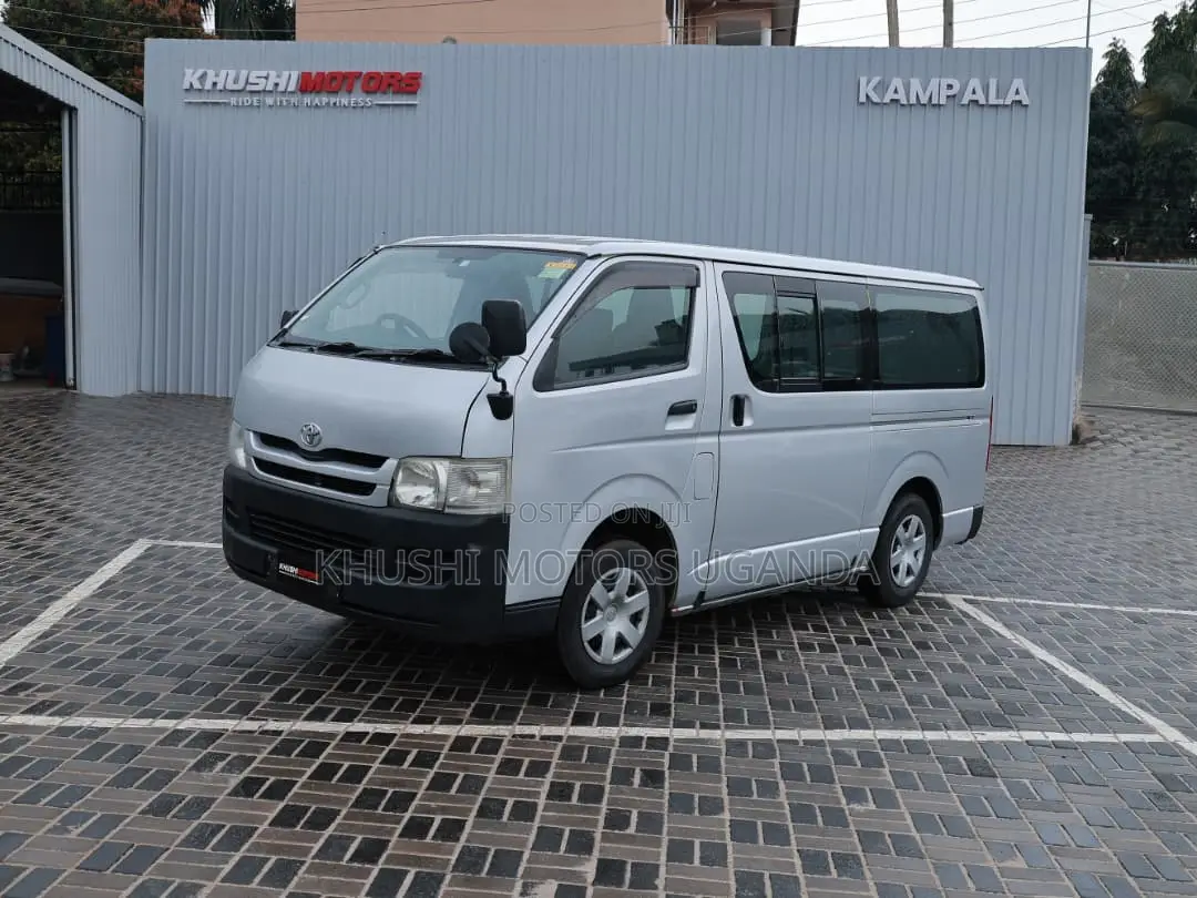 Toyota HiAce 2010 Silver