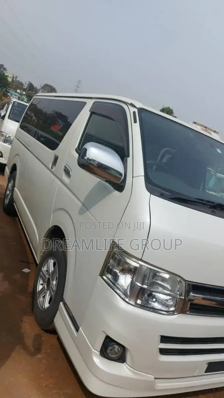 Toyota HiAce 2013 Silver