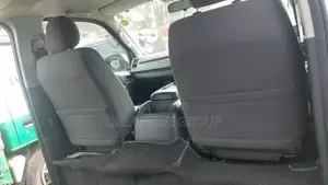 Toyota HiAce 2013 Silver