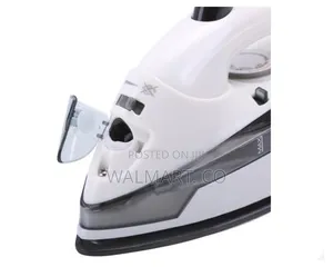 Geepas 800w Dry Iron With Foldable Handle