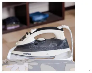 Geepas Ceramic Steam Iron