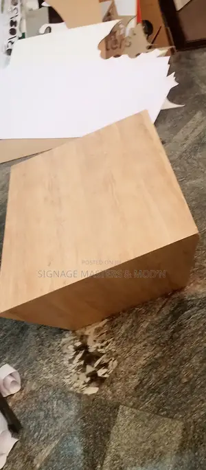 Laminated Center Piece Coffee Table