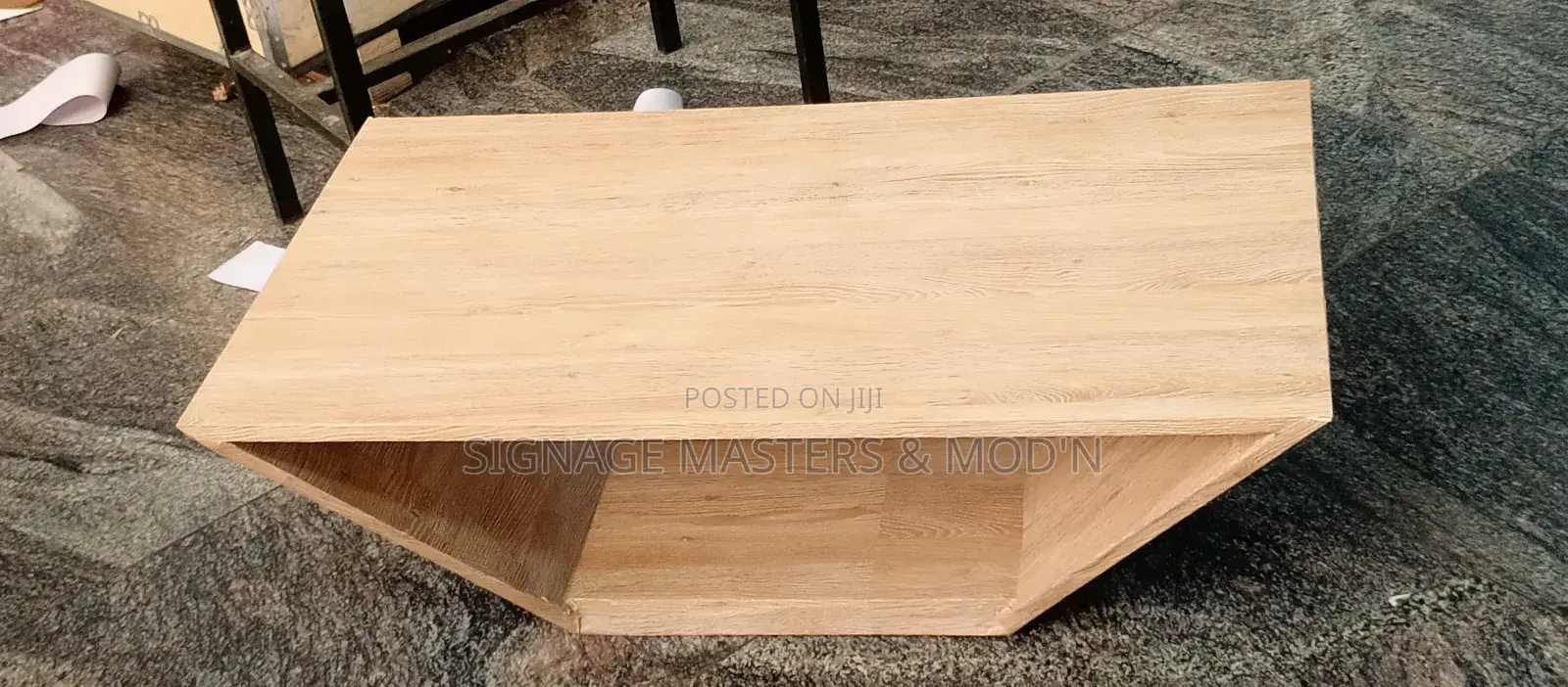 Laminated Center Piece Coffee Table