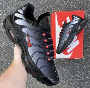 New Classic Nike Air Max Plus Tn “Dracula” Sneakers