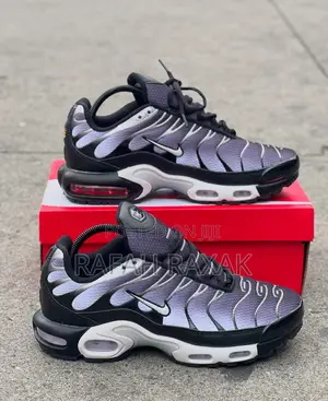 Original Nike Tn Air Max Plus Black/Metallic Silver Sneakers