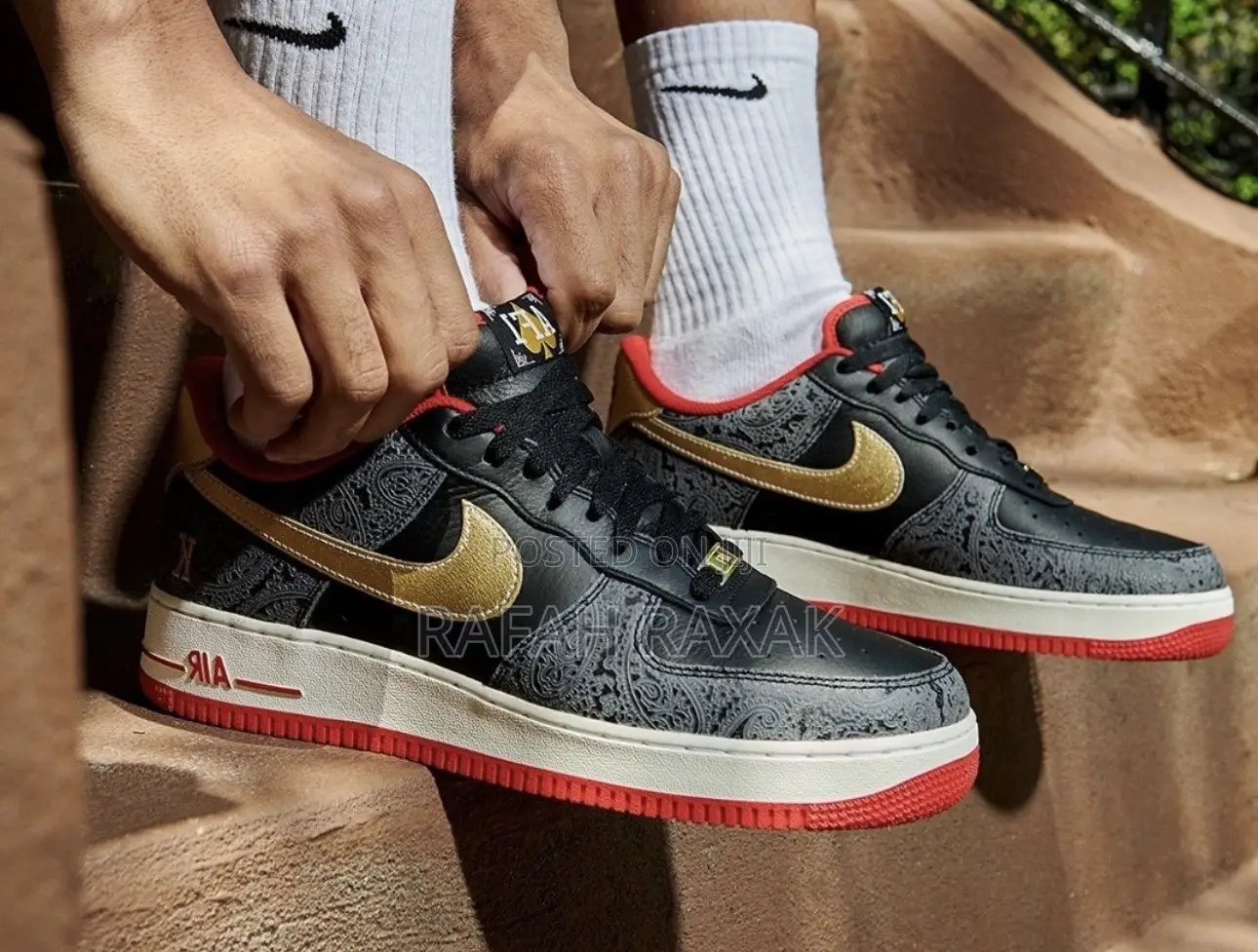 Nike Air Force 1 ‘07 “Spades” Black Metallic Gold Sneakers