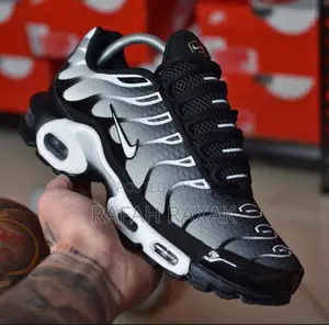 New Super Classic Men’S Nike Air Max Plus Tn Sneakers