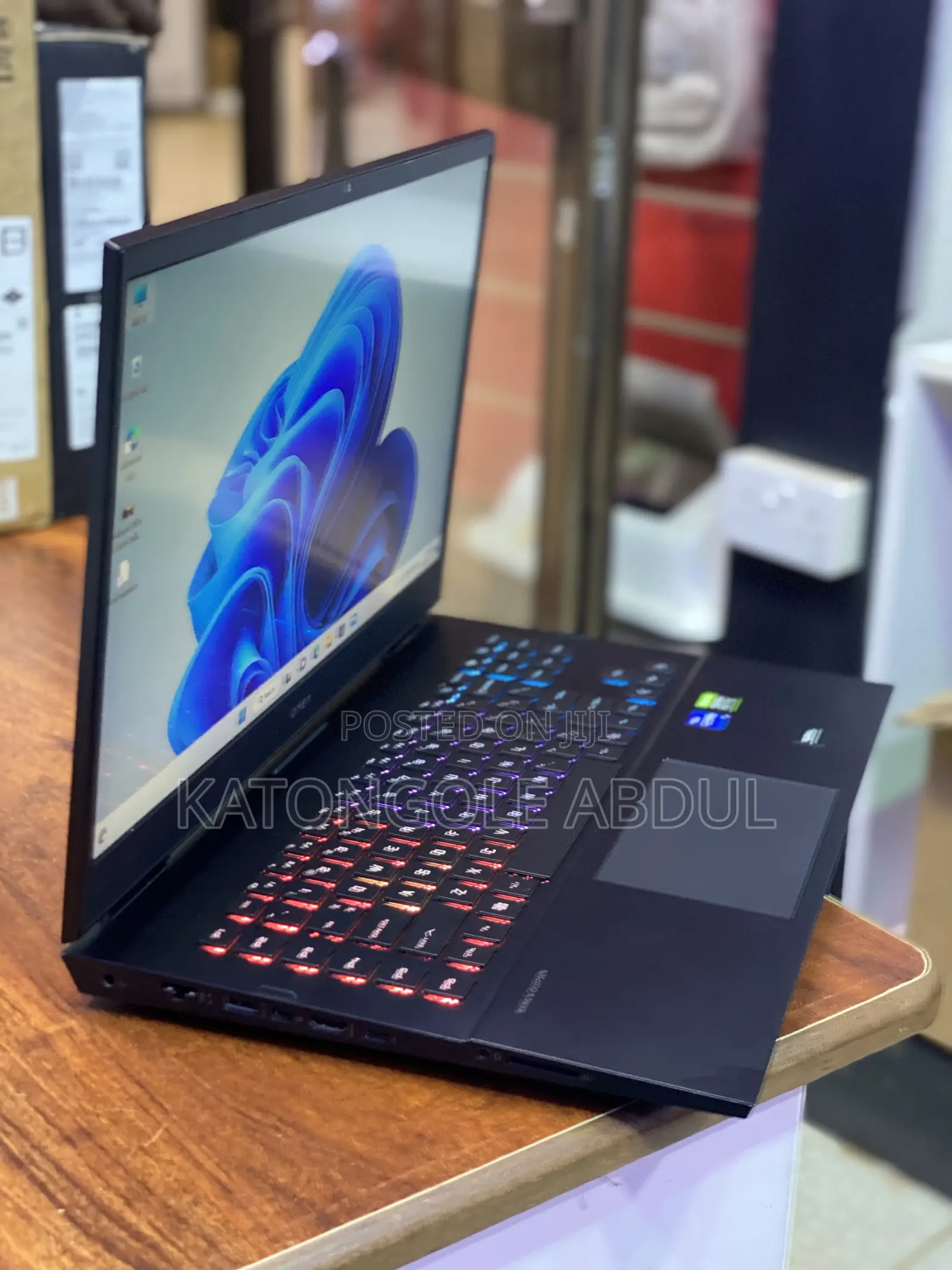 New Laptop HP Omen 17 32GB Intel Core I7 SSD 1T