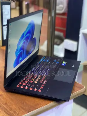 New Laptop HP Omen 17 32GB Intel Core I7 SSD 1T