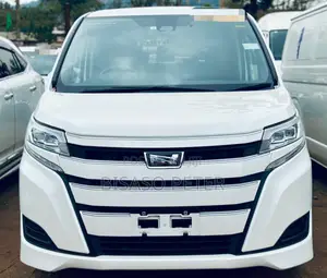 Toyota Noah 2.0 AWD (8 Seater) 2019 White