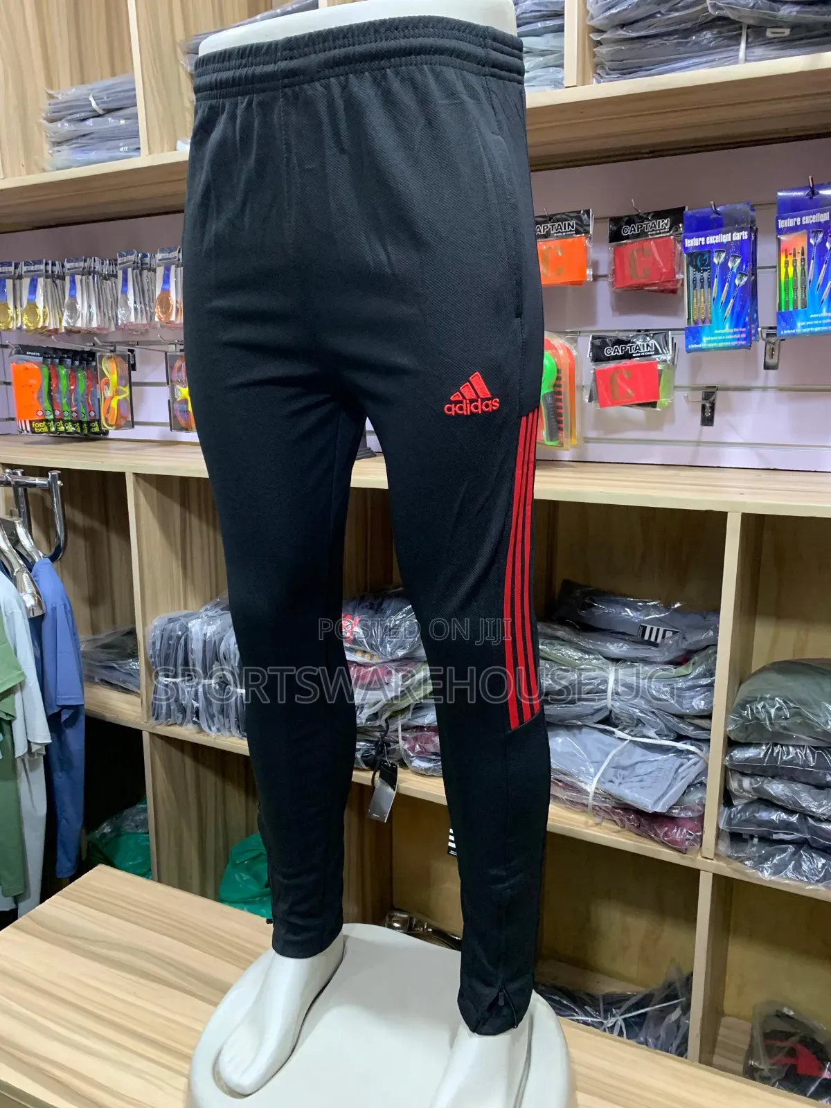 Trackpants